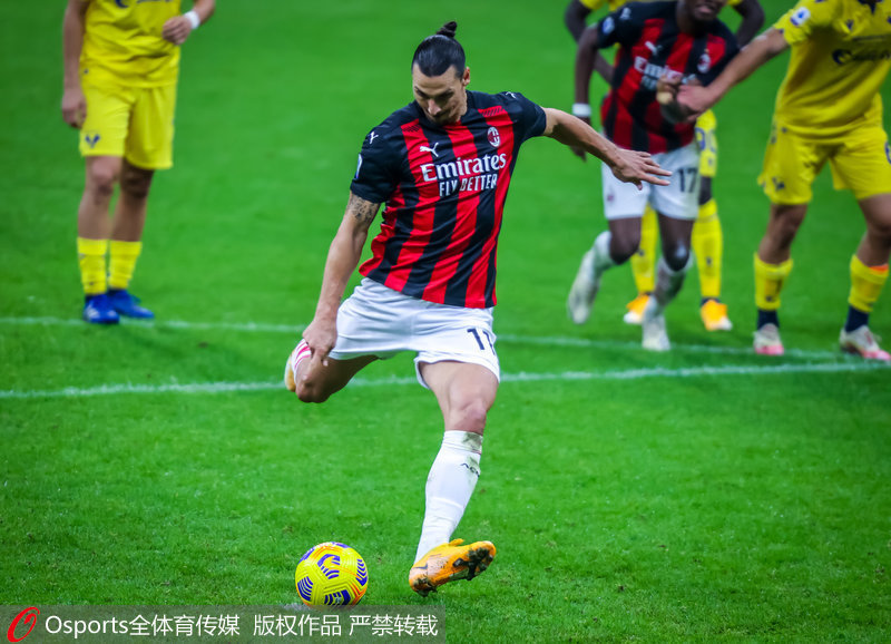  维罗纳补时绝平，顽强斗志赢得球迷热烈掌声  